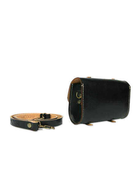 Handcrafted leather handbag black